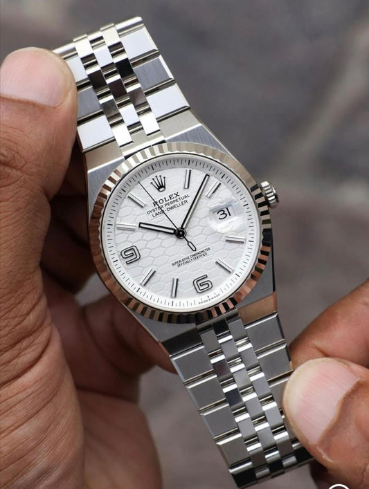 Land-Dweller Automatic Watch