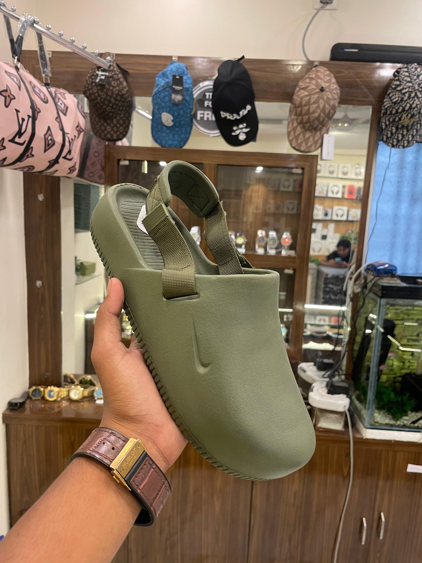 SLIPPER