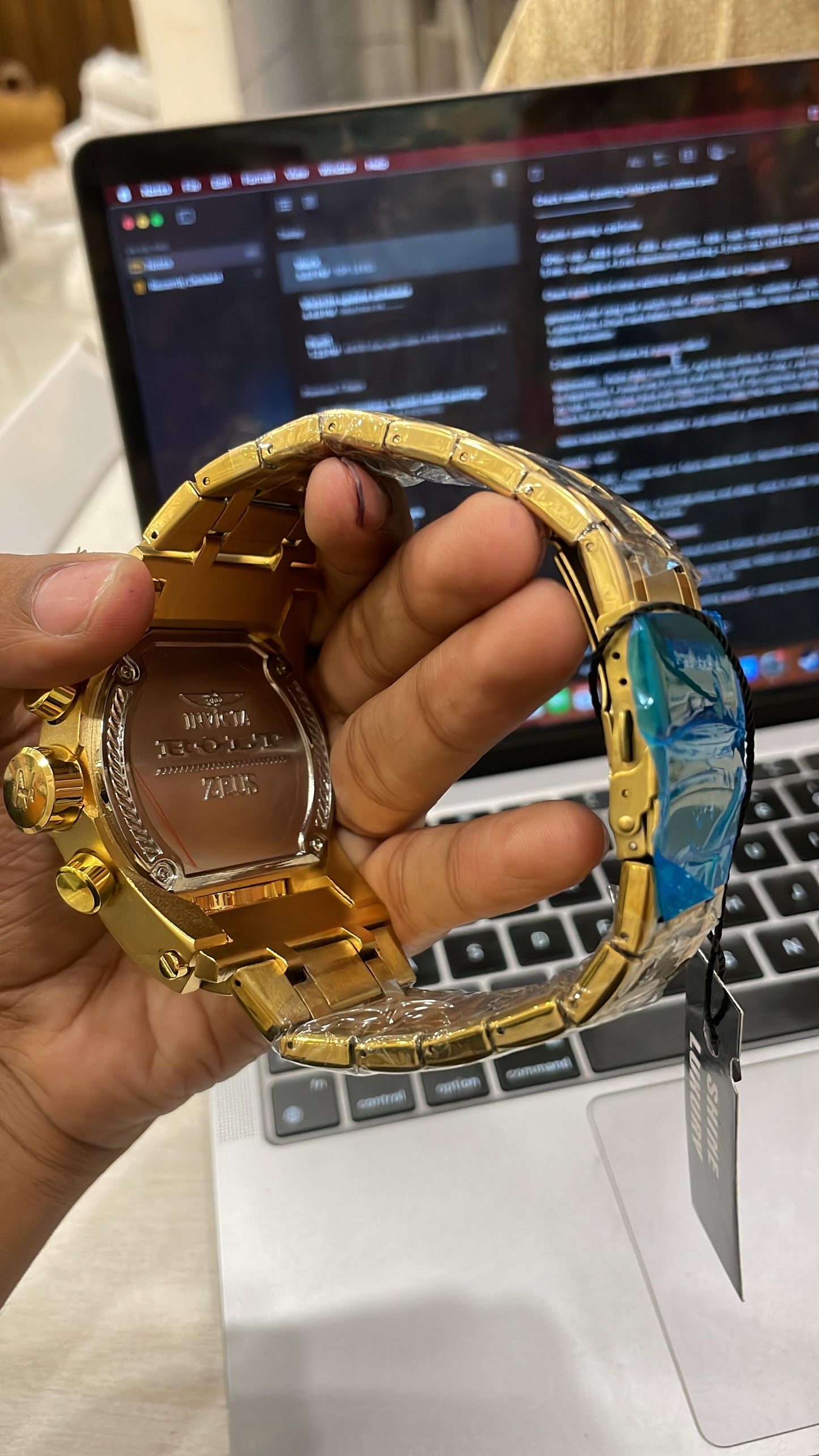 Quartz men watch
