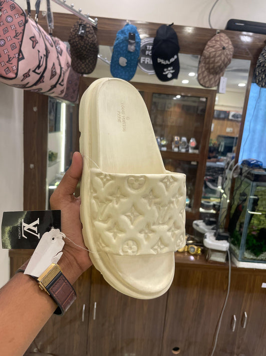 SLIPPER