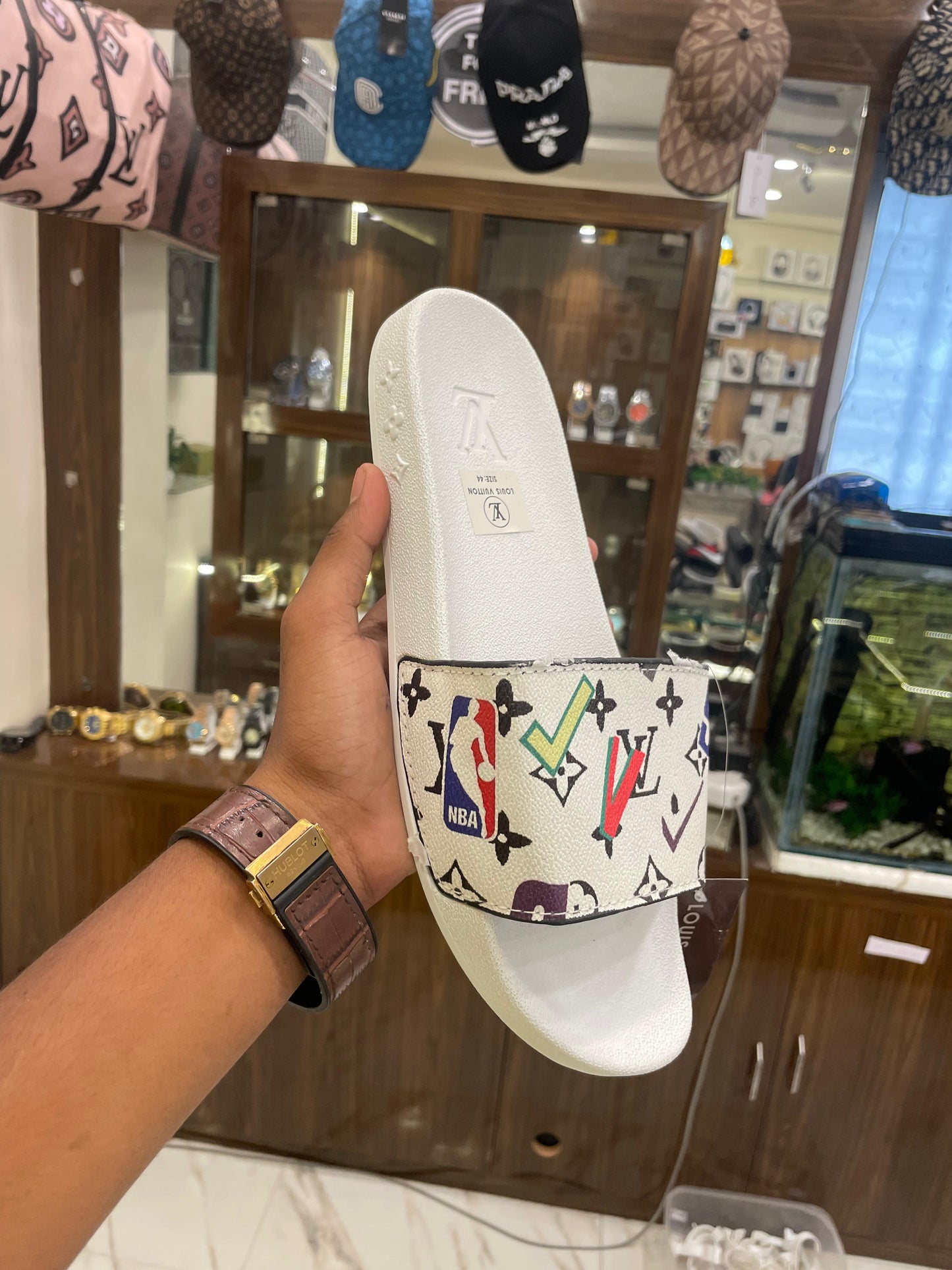 SLIPPER