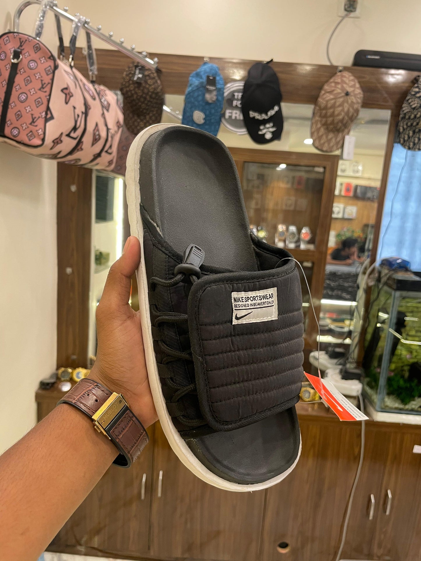 SLIPPER