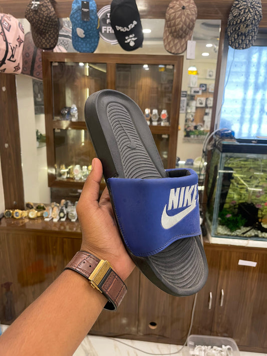 SLIPPER