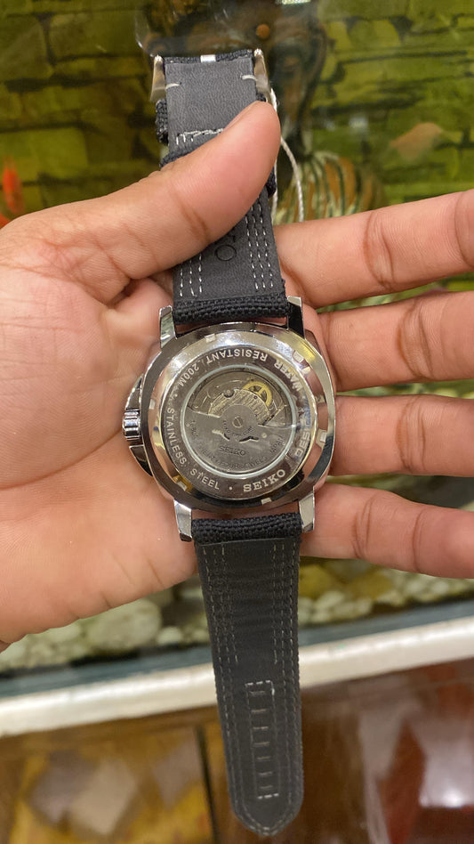 Watch automatic