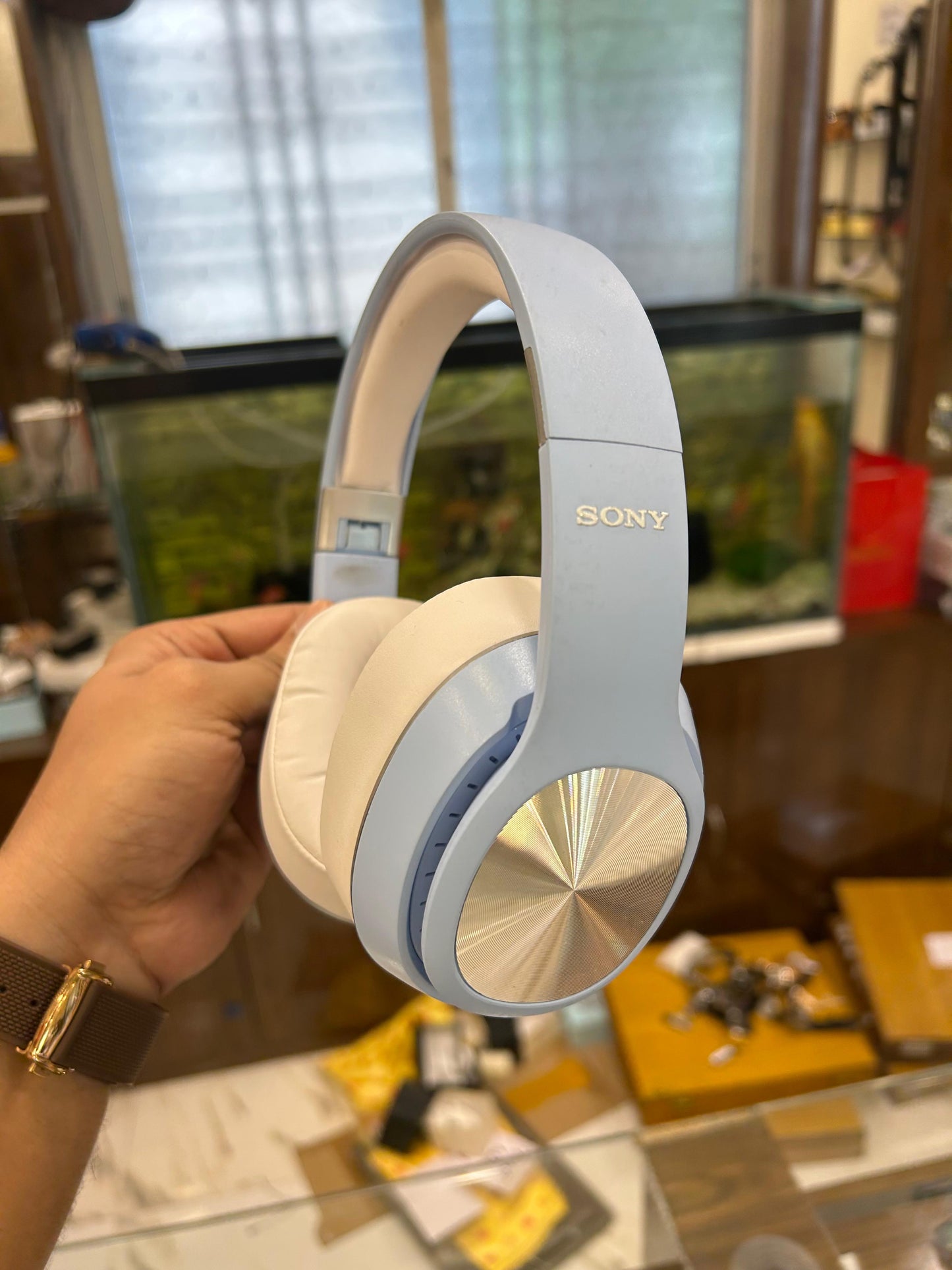 Headphone