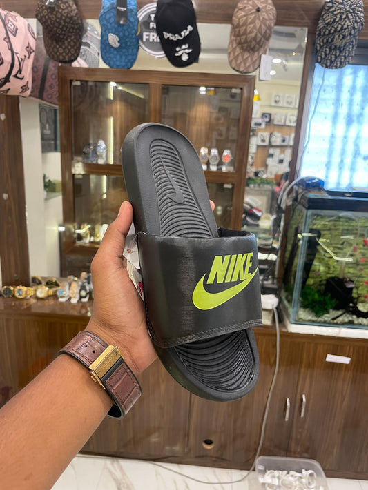 SLIPPER
