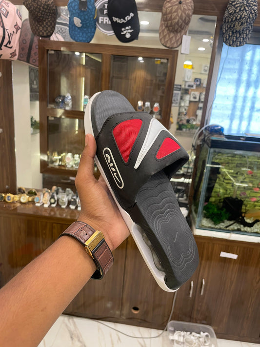 SLIPPER