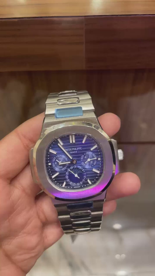 nautilous watch